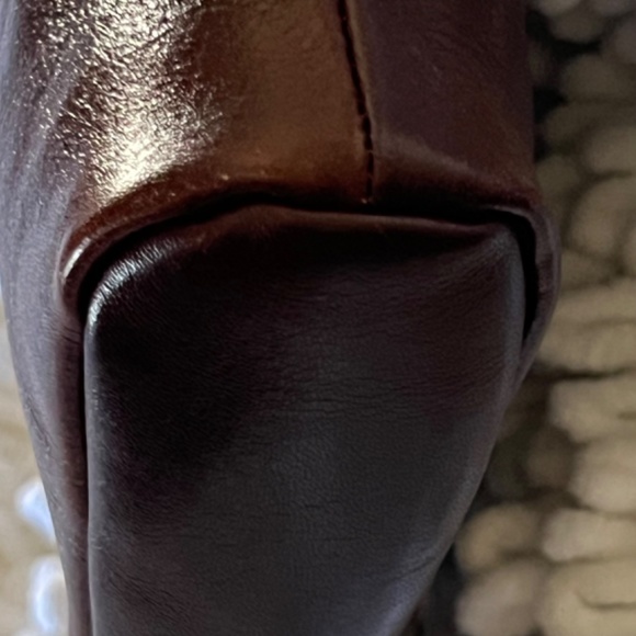 Brown Leather Looping Handle Bag Made in Italy - Picture 6 of 16